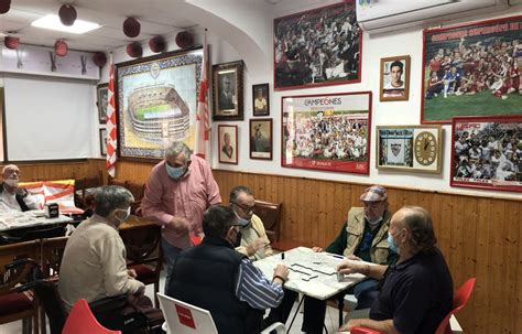 La pena Triana, là où bat le cœur des fans du FC Séville